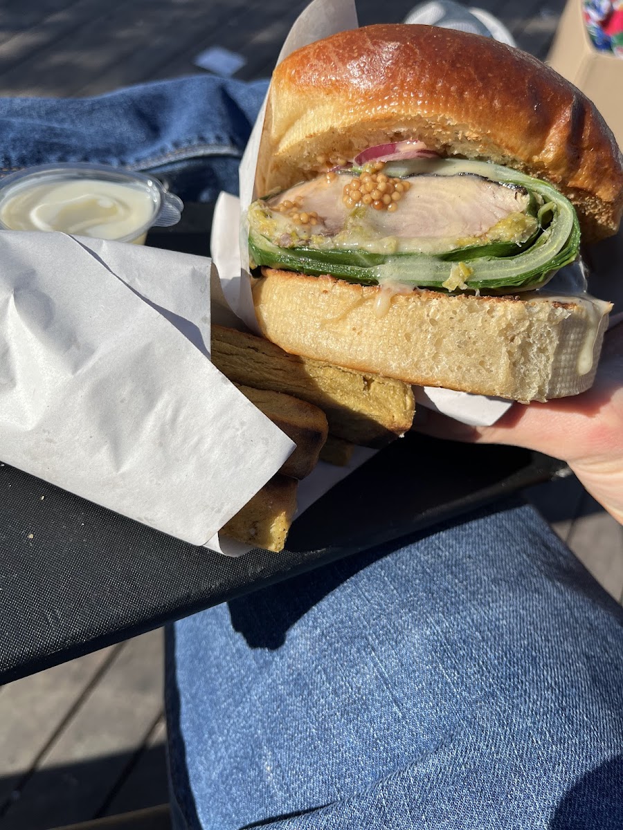 Organic Burger House-8