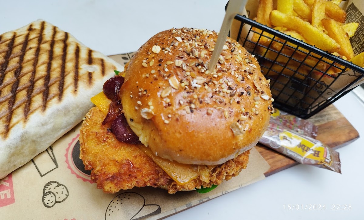 Orizkoo Burger House-3