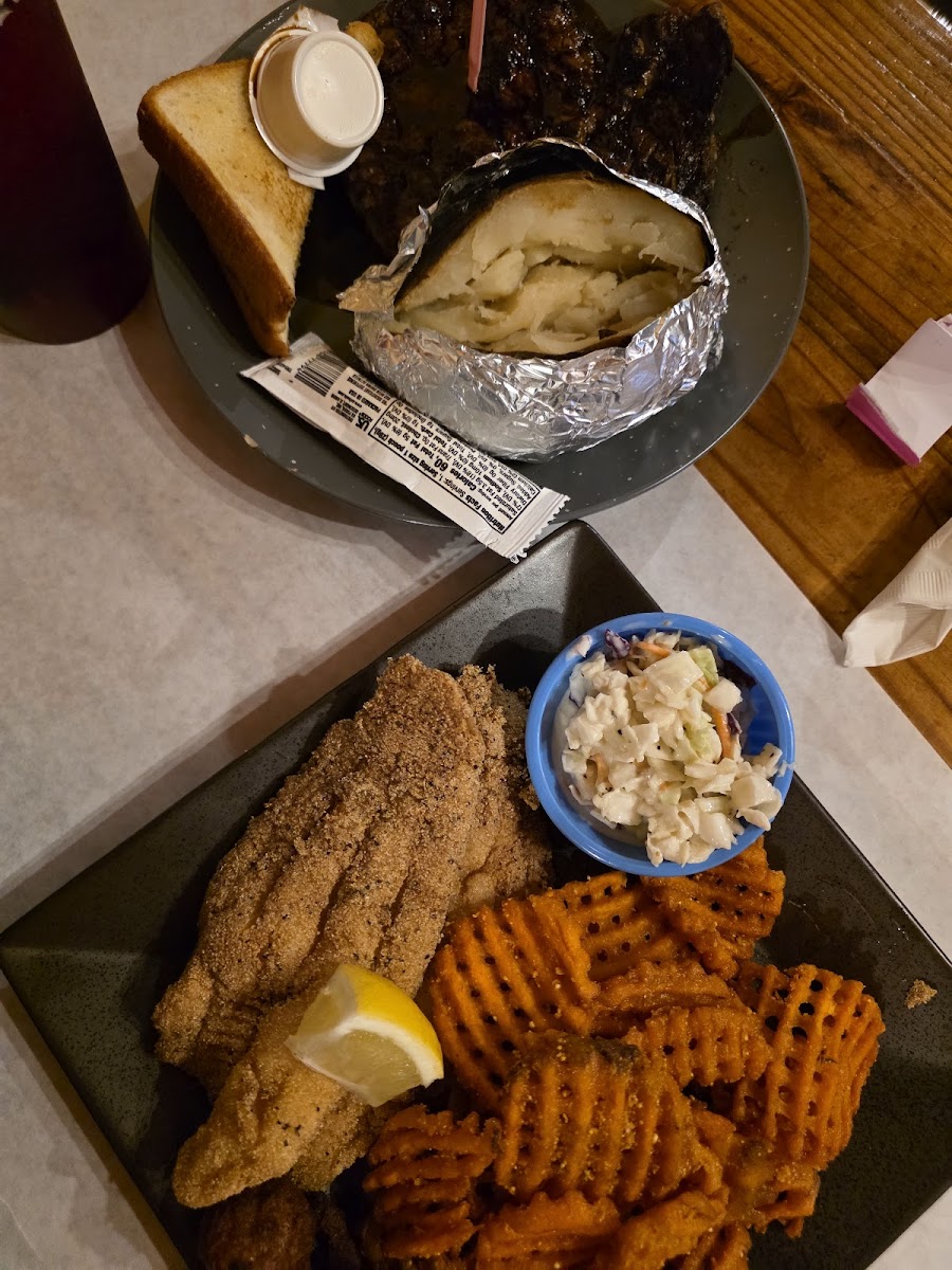 Outlaws Steakhouse-3