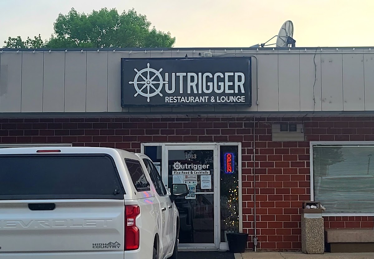 Outrigger Restaurant & Lounge