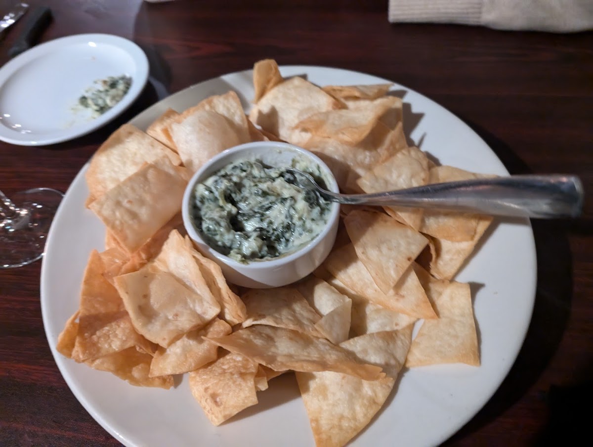 Outrigger Restaurant & Lounge-5