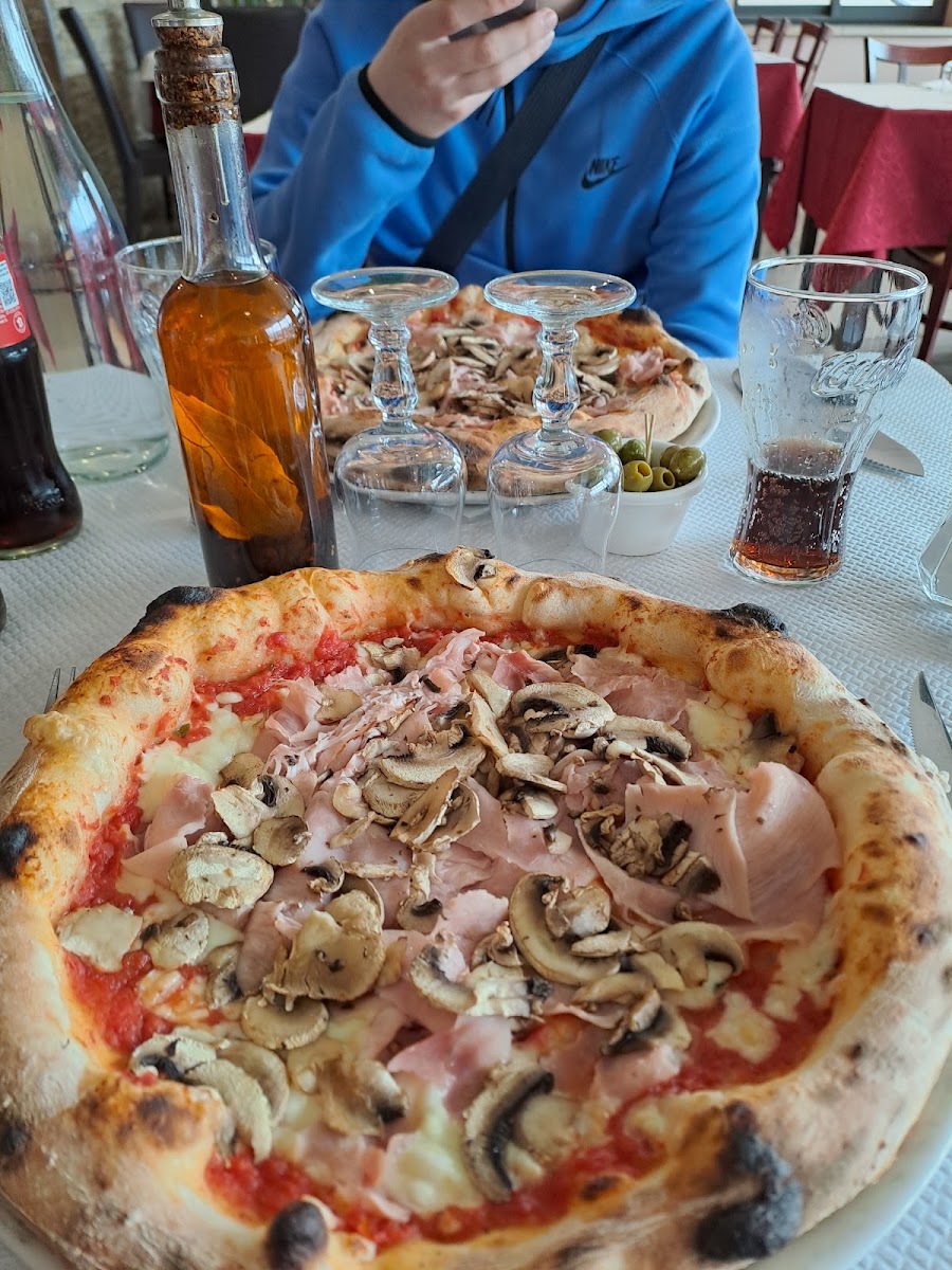O'vesuvio | Restaurant Italien & Pizzas Au Feu De Bois-10