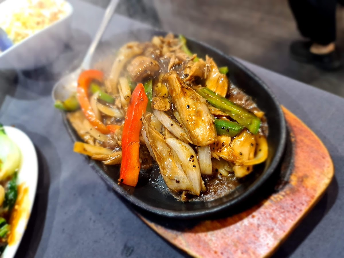 Pagoda Chinese Cuisine Grill & Sushi Bar-5