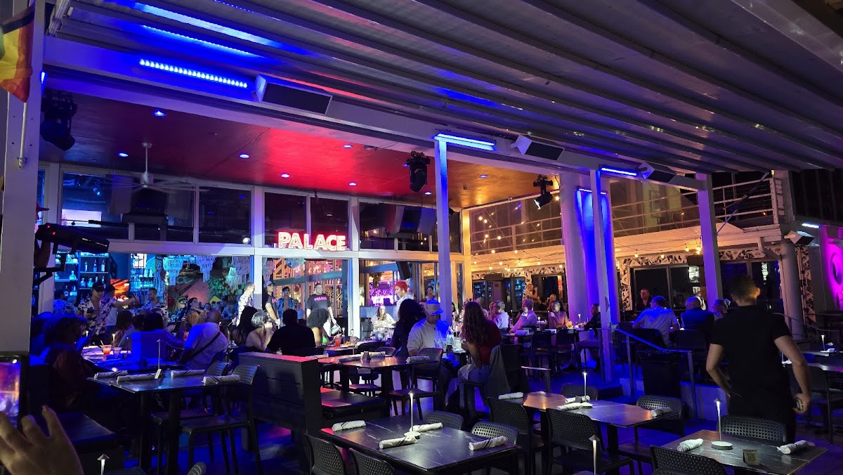 Palace Bar & Restaurant-4