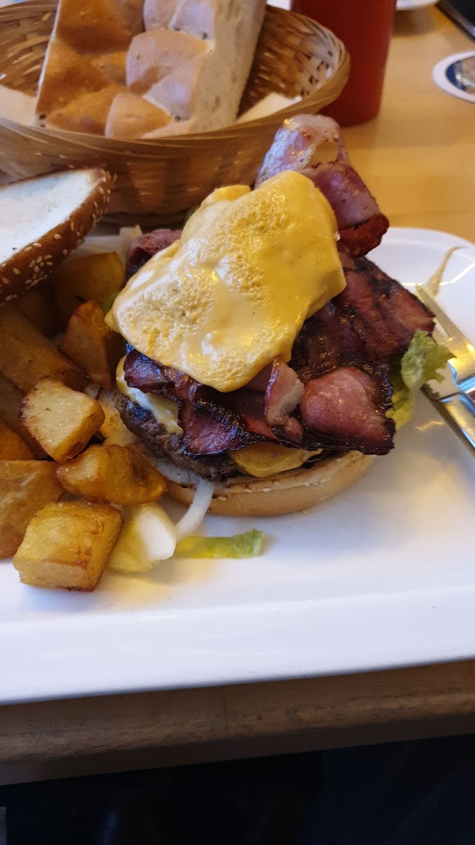 Pan`s Café-Restaurant-9