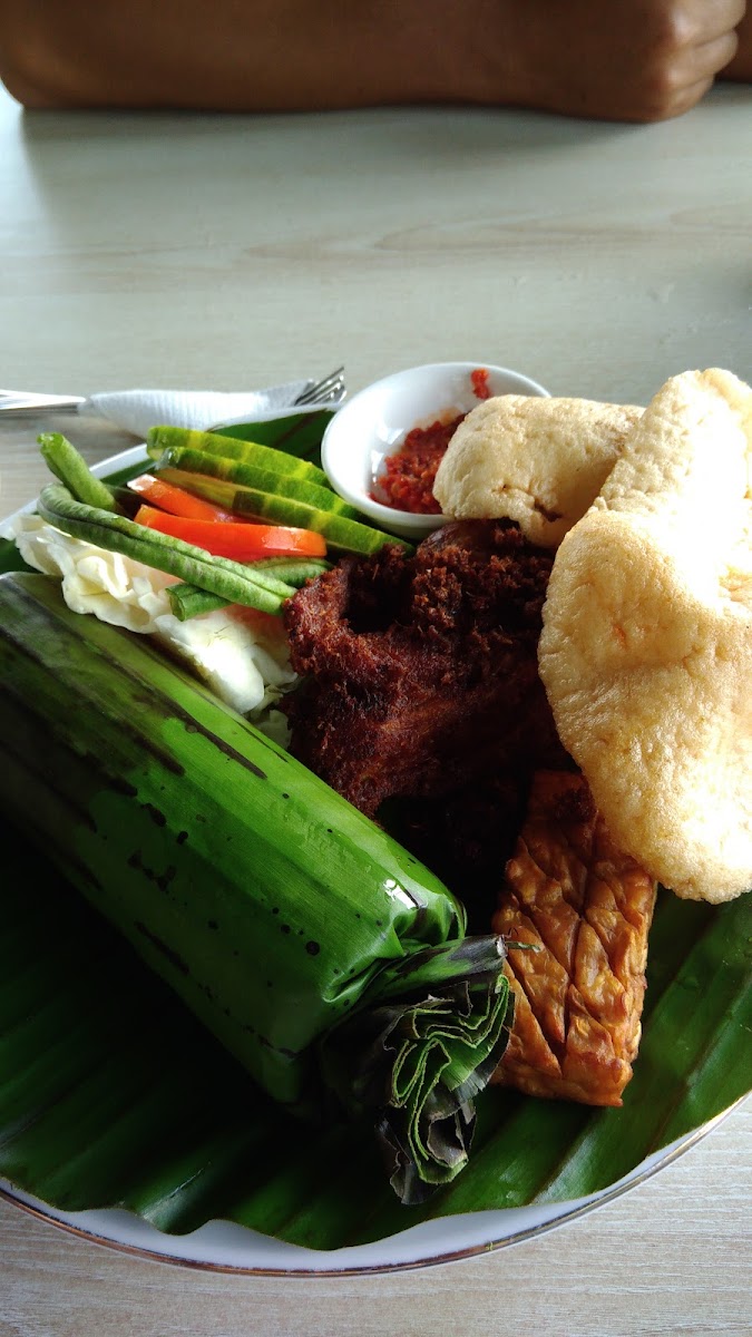 Panyawangan Resto-6