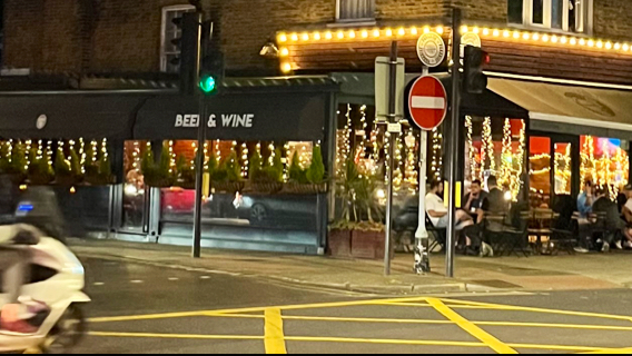 Paradise Bar & Diner-4