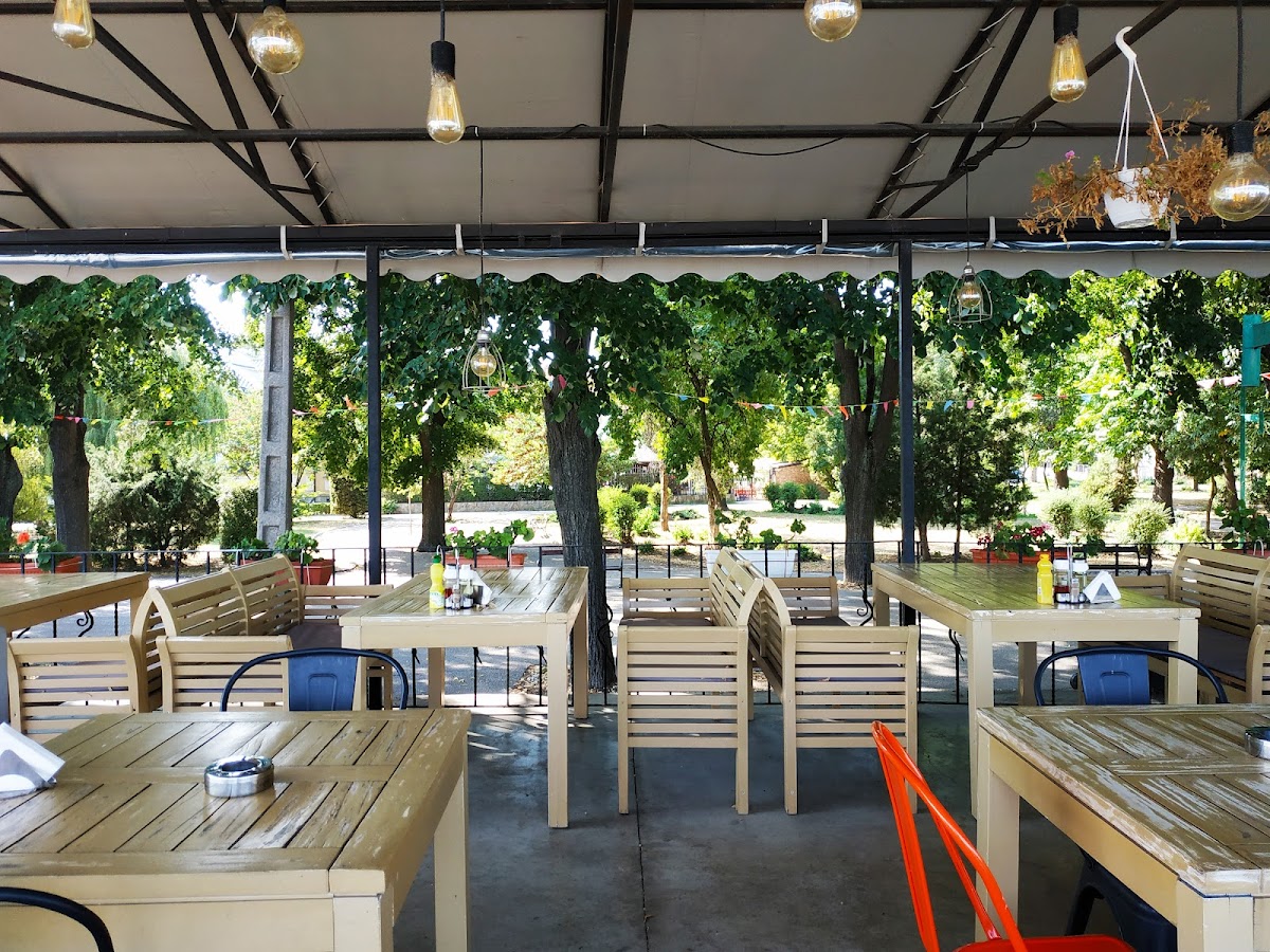 Paradise Bistro