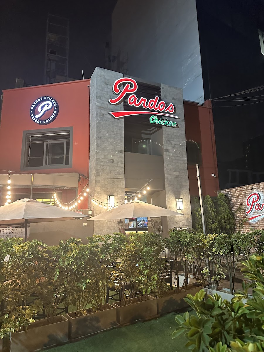 Pardos Chicken Santa Cruz