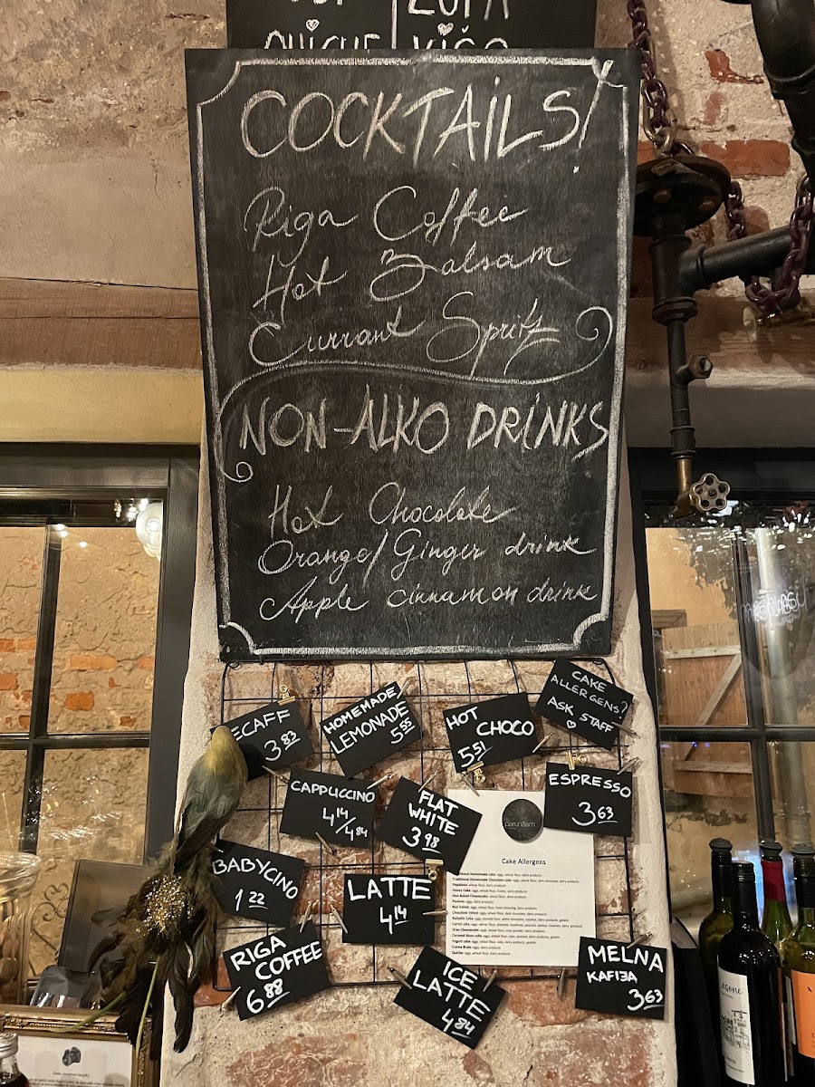 Menu Parunāsim Kafe'teeka-4