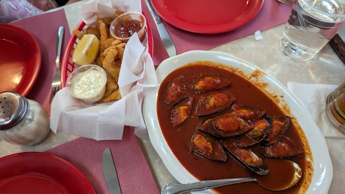 Patsy's Tavern & Restaurant-10