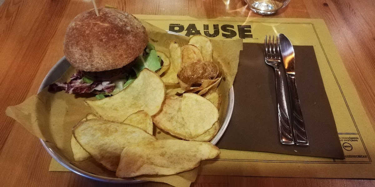 Pause - Beer Restaurant & Burger House-5