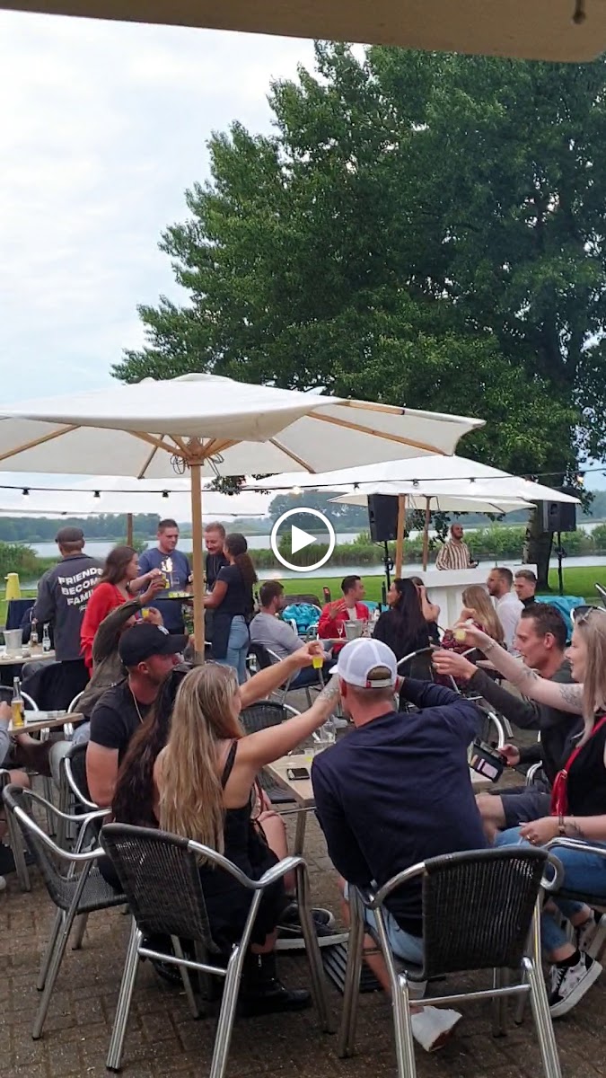 Paviljoen Lovers And Hunters - Restaurant Geestmerambacht-2