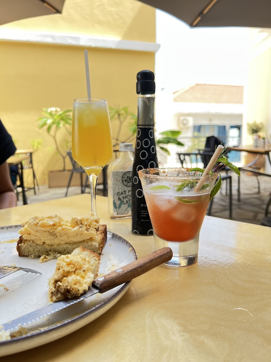 Pavone Cafe-10