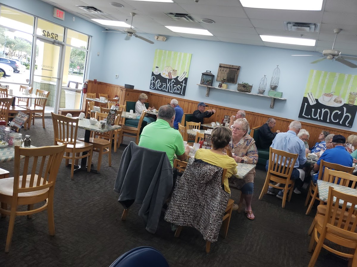Peach's Restaurants - Sr64 E-3