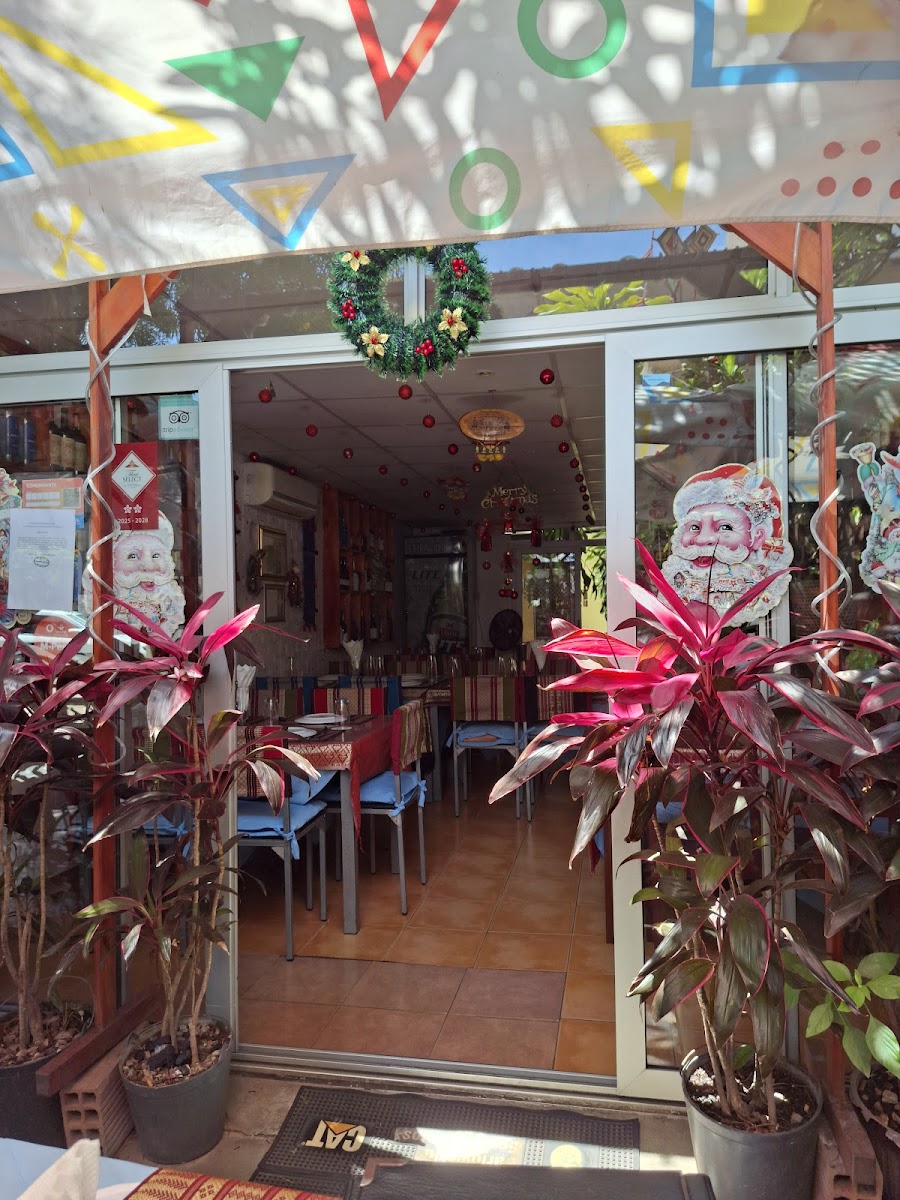 Pekai's Thai Pub & Restaurant-3