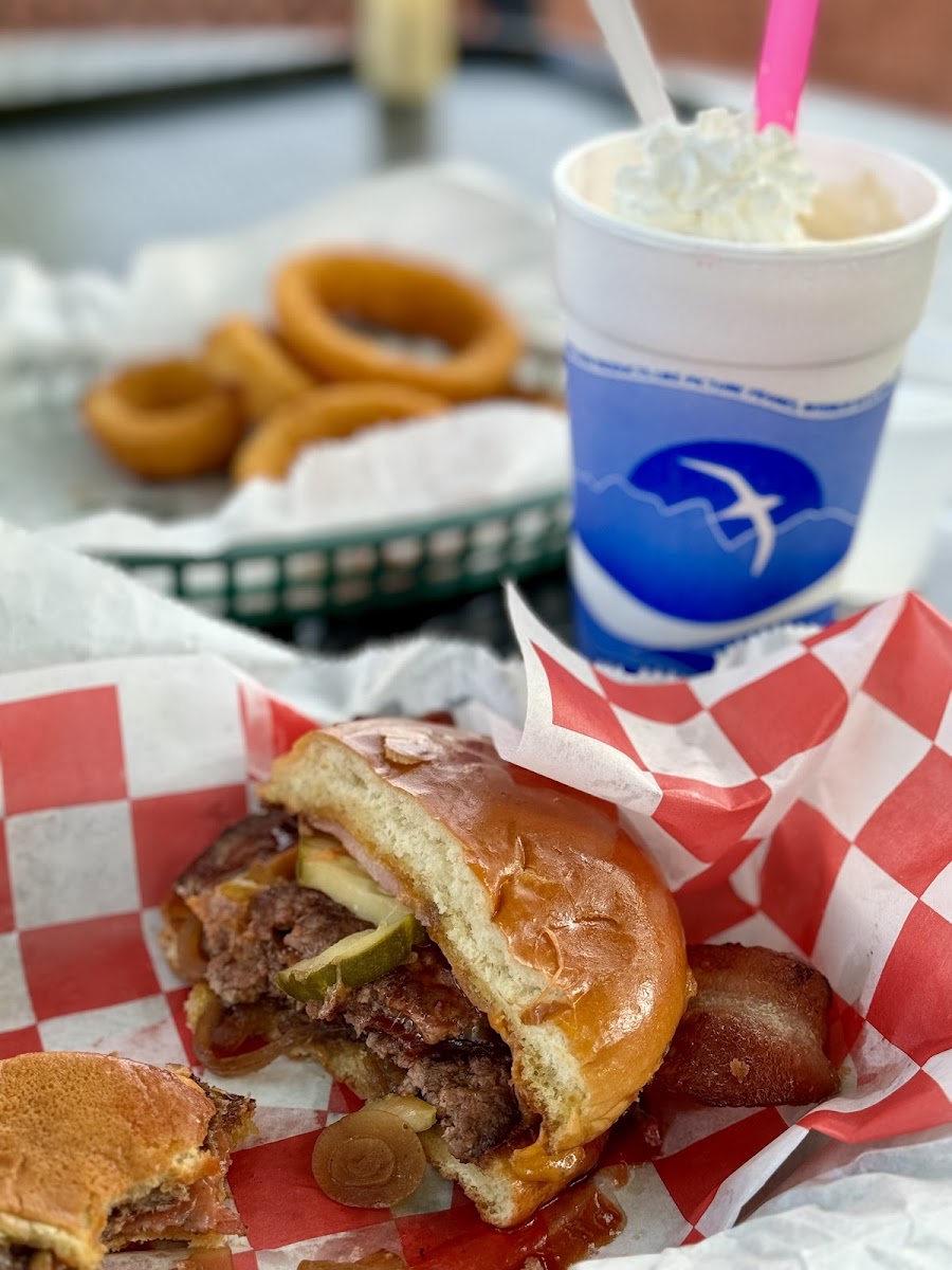 Peppermint Twist Drive In-2