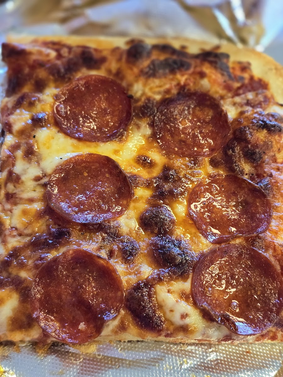Peppy's Pizza And Pasties-8