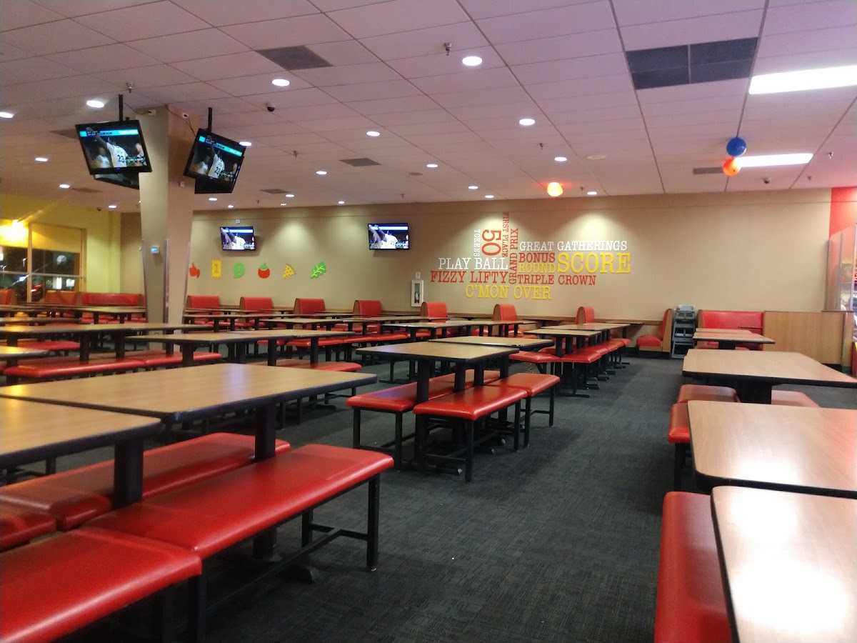 Peter Piper Pizza-4