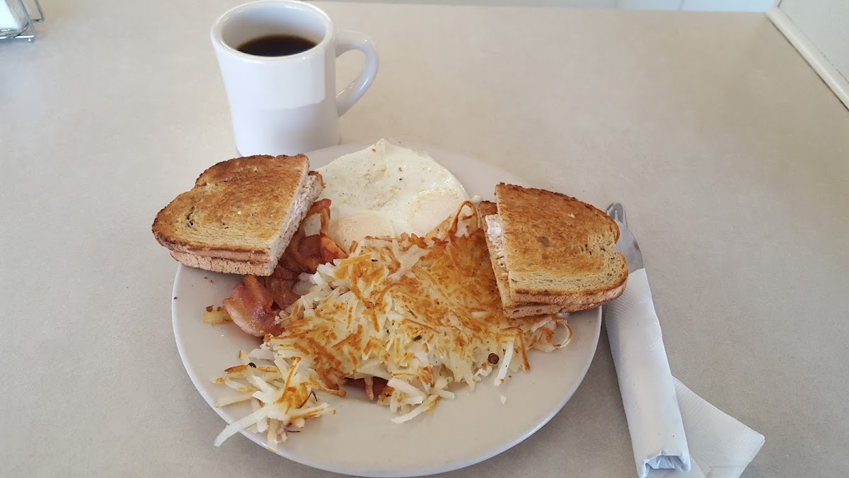 Petros Breakfast & Lunch-8