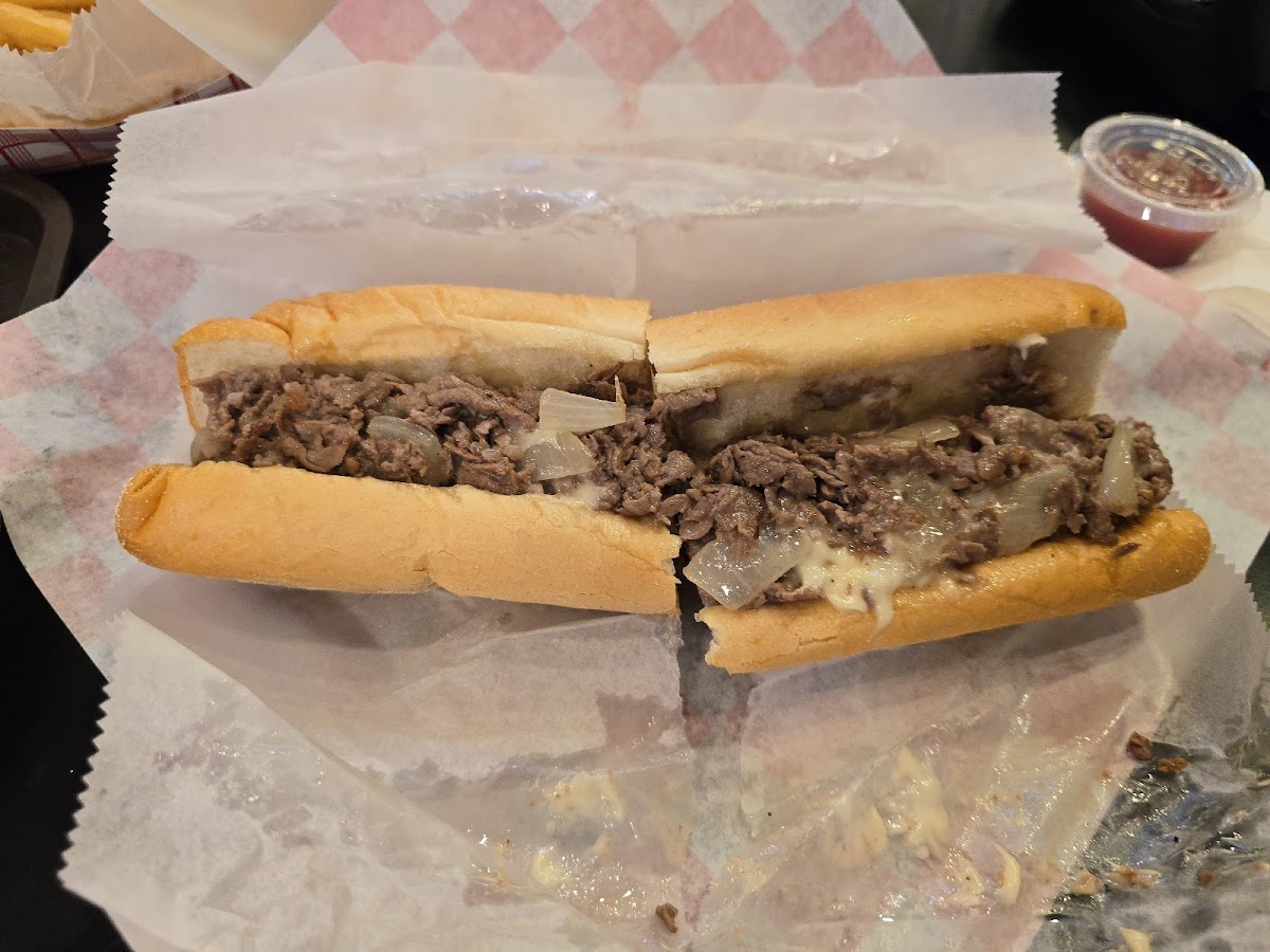 Philly's Gourmet Steaks-4