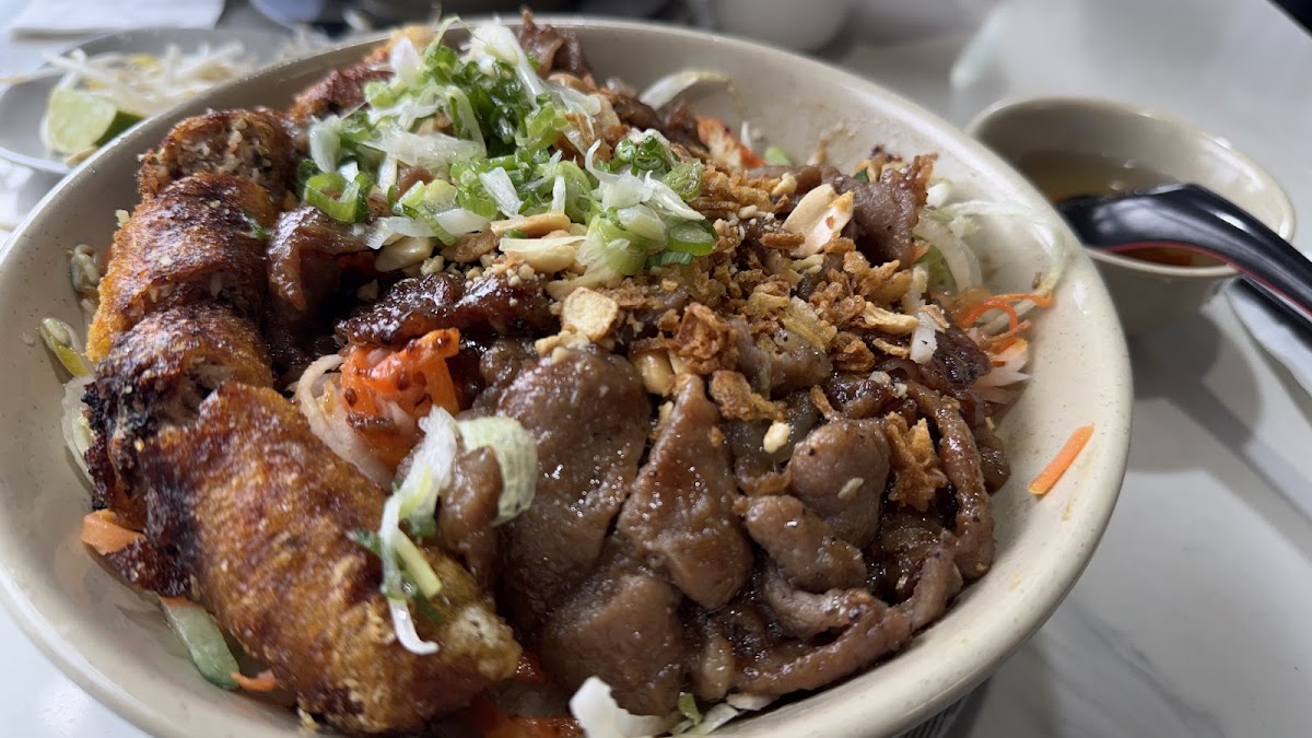 Pho Quynh Express-3