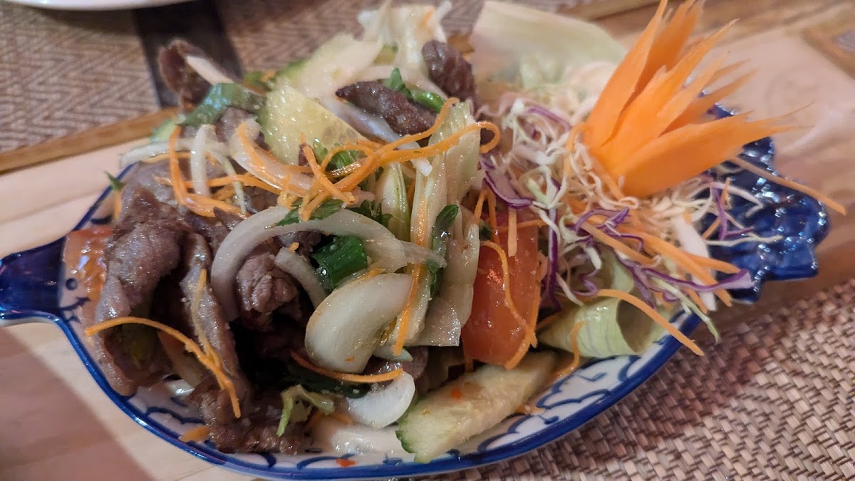 Phuthai Esarn Restaurant-10