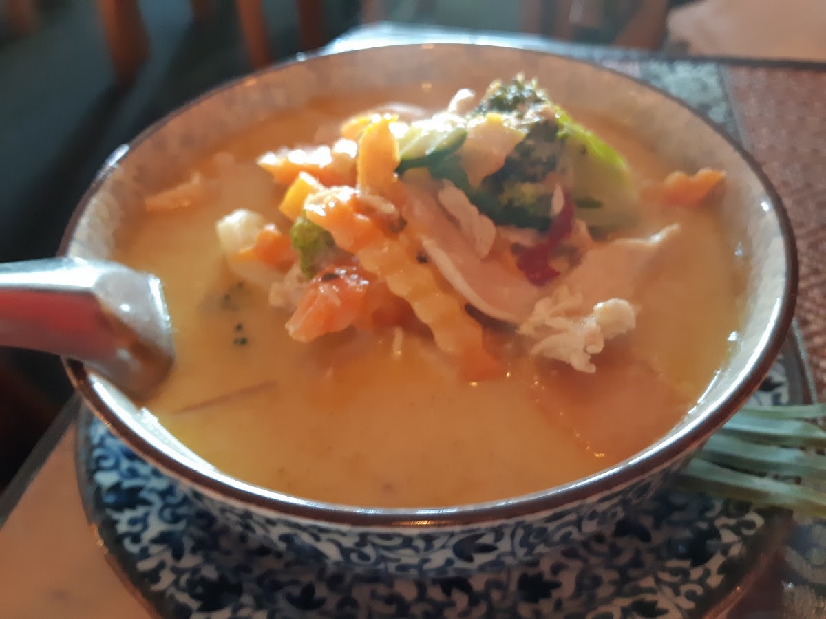 Phuthai Esarn Restaurant-7