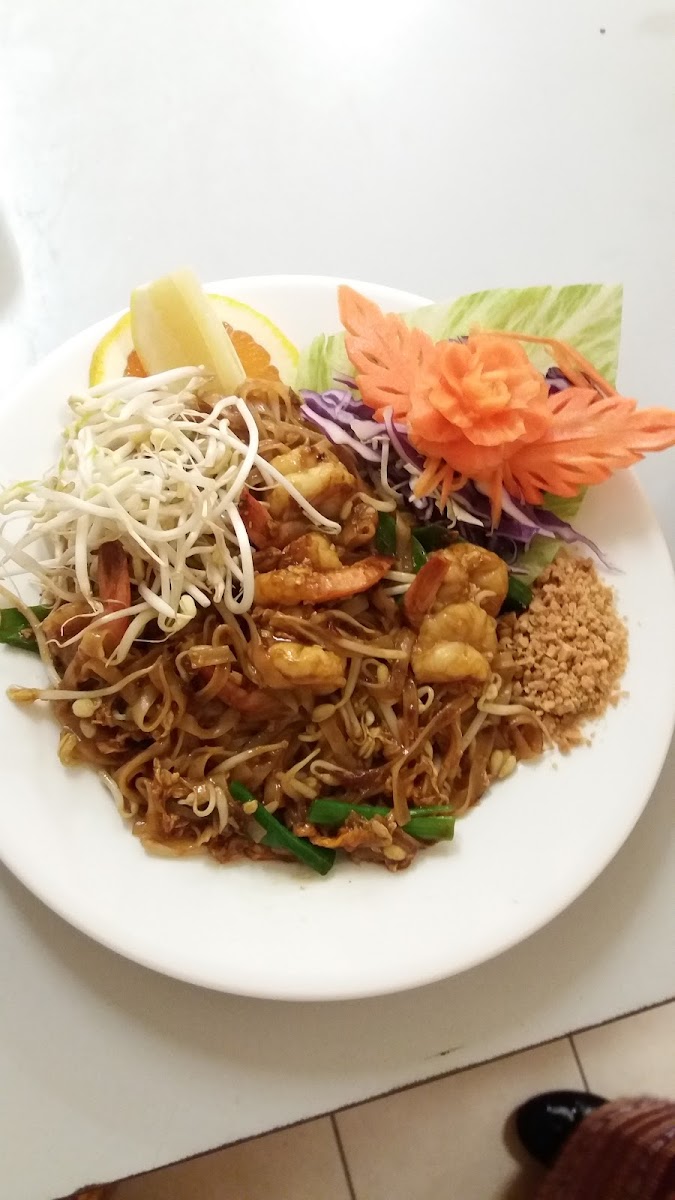 Phuthai Esarn Restaurant-9
