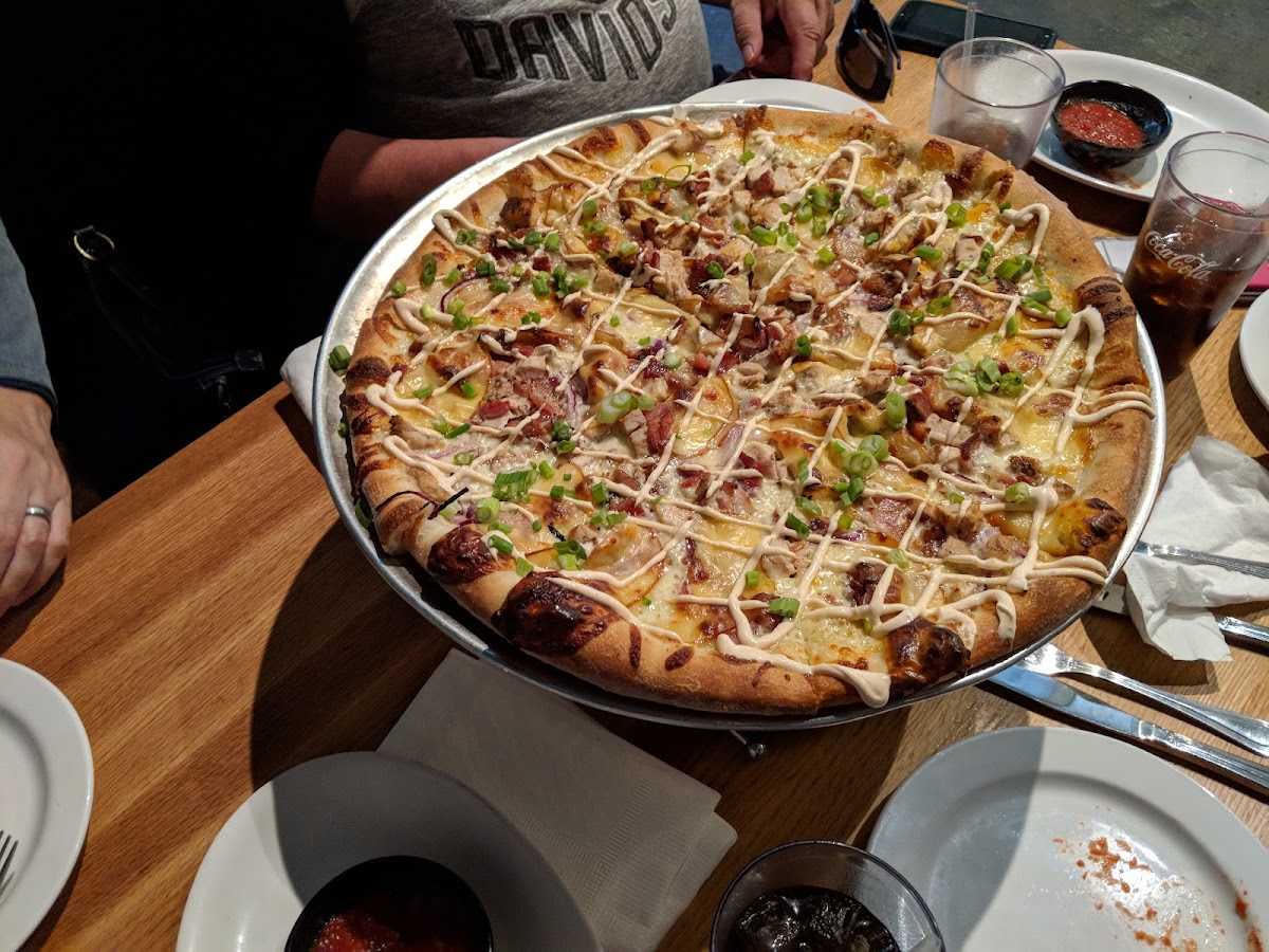 Pies & Pints - Cincinnati, Oh (Liberty Center)-5