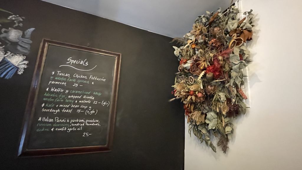 Menu Pigeon Hole-9