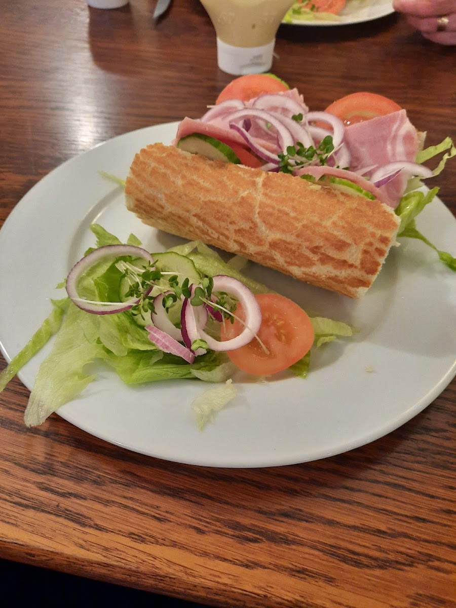 Piggys Hollow Cafe-8