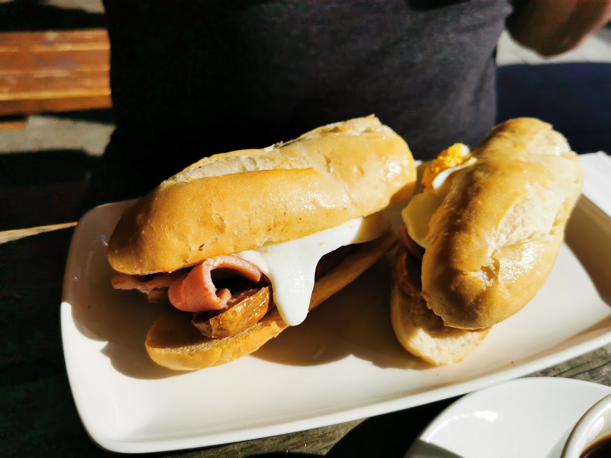 Piggy's-8