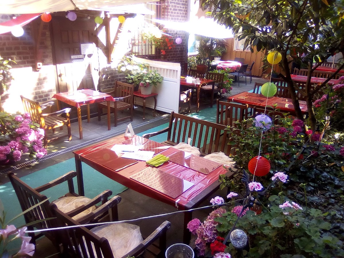 Pingsdorfer Hof Restaurant Mit Biergarten