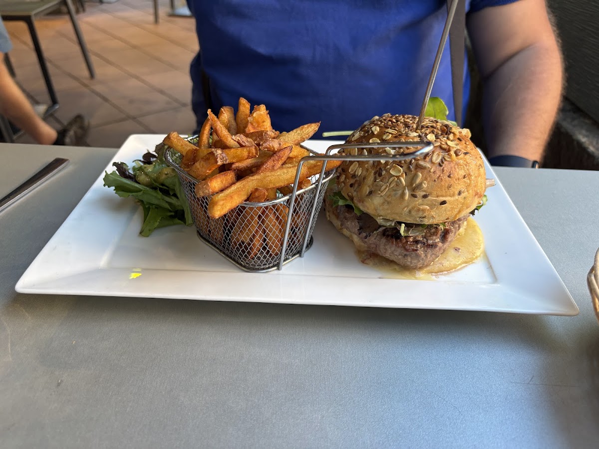 Pitchou Grill & Bar-4