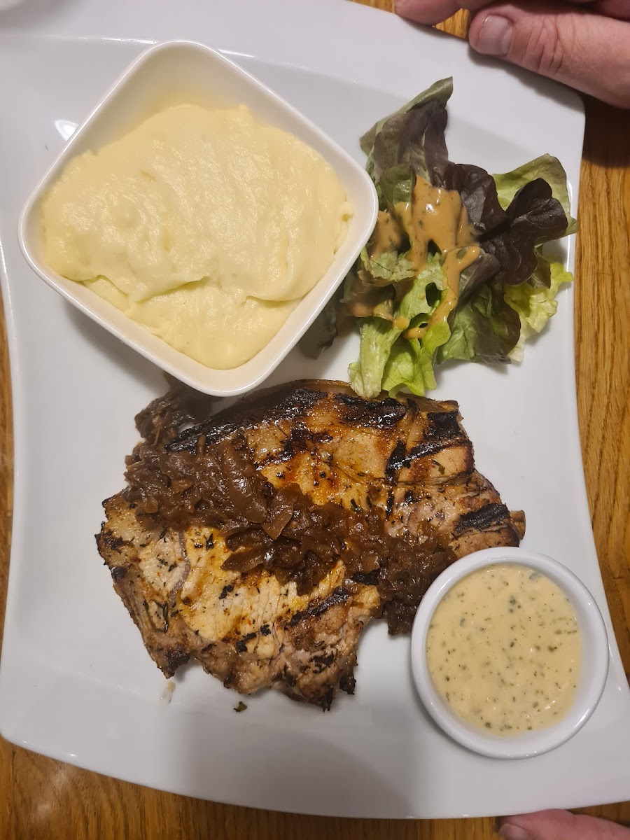 Pitchou Grill & Bar-6