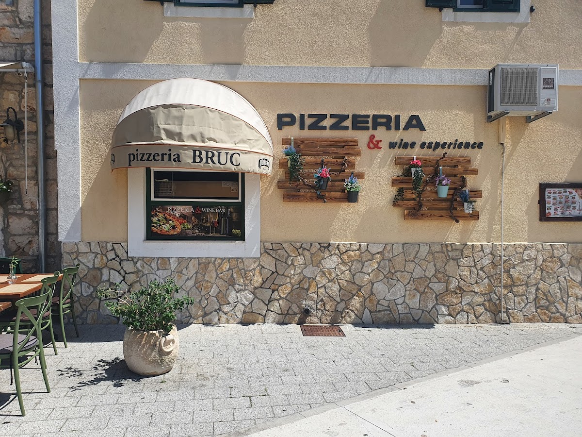 Pizza Bruc