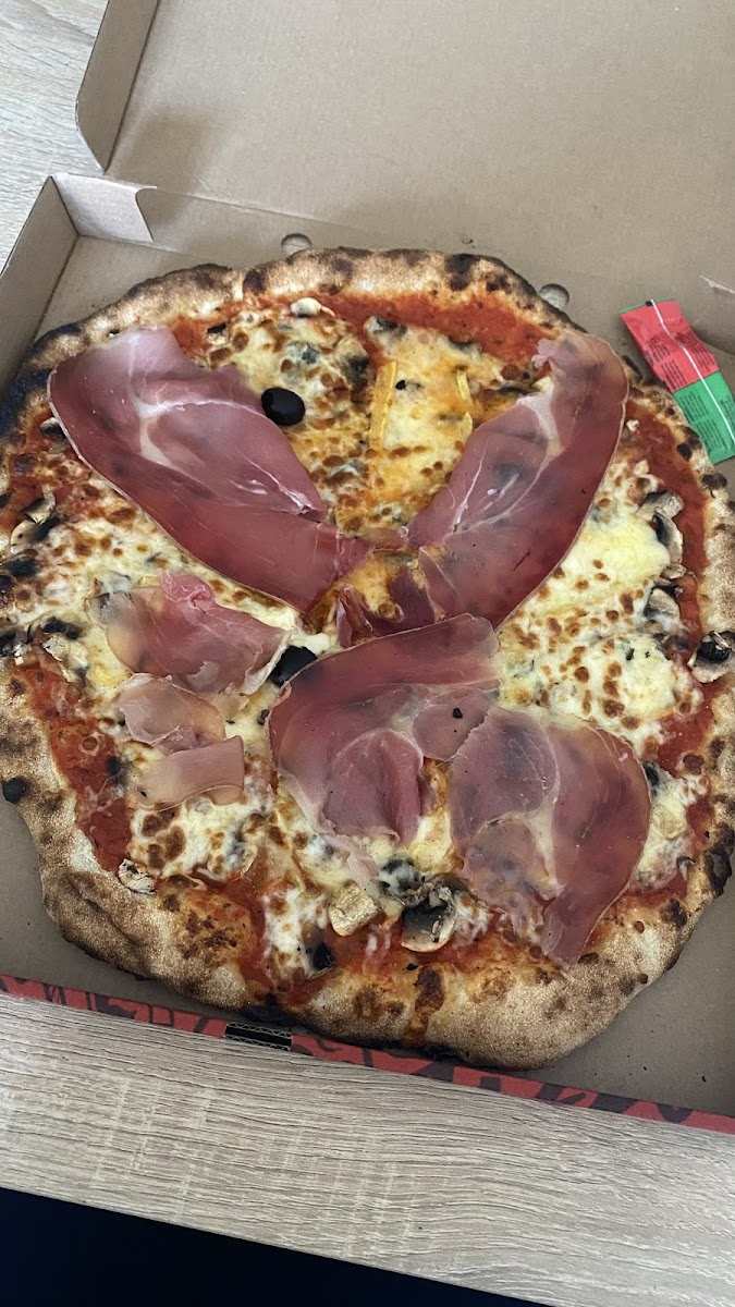 Pizza D'ailleurs-8