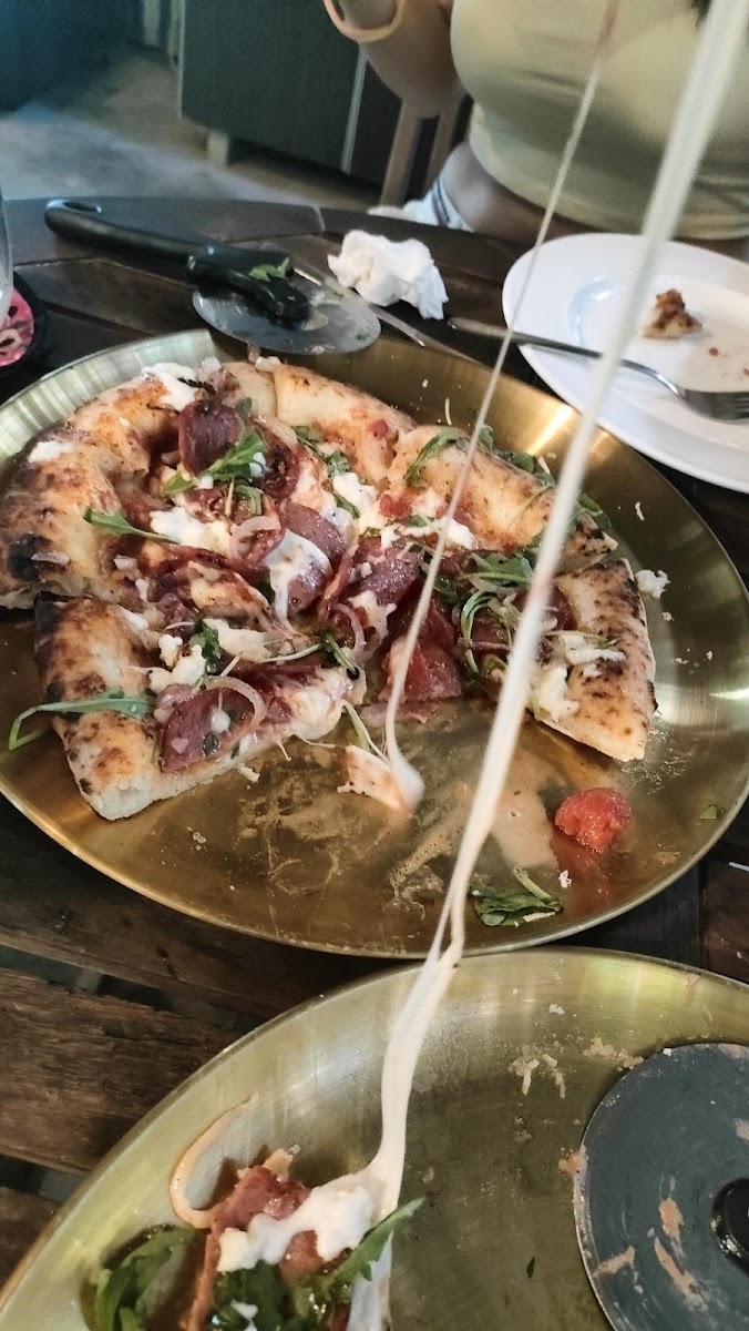 Pizza Hills-6