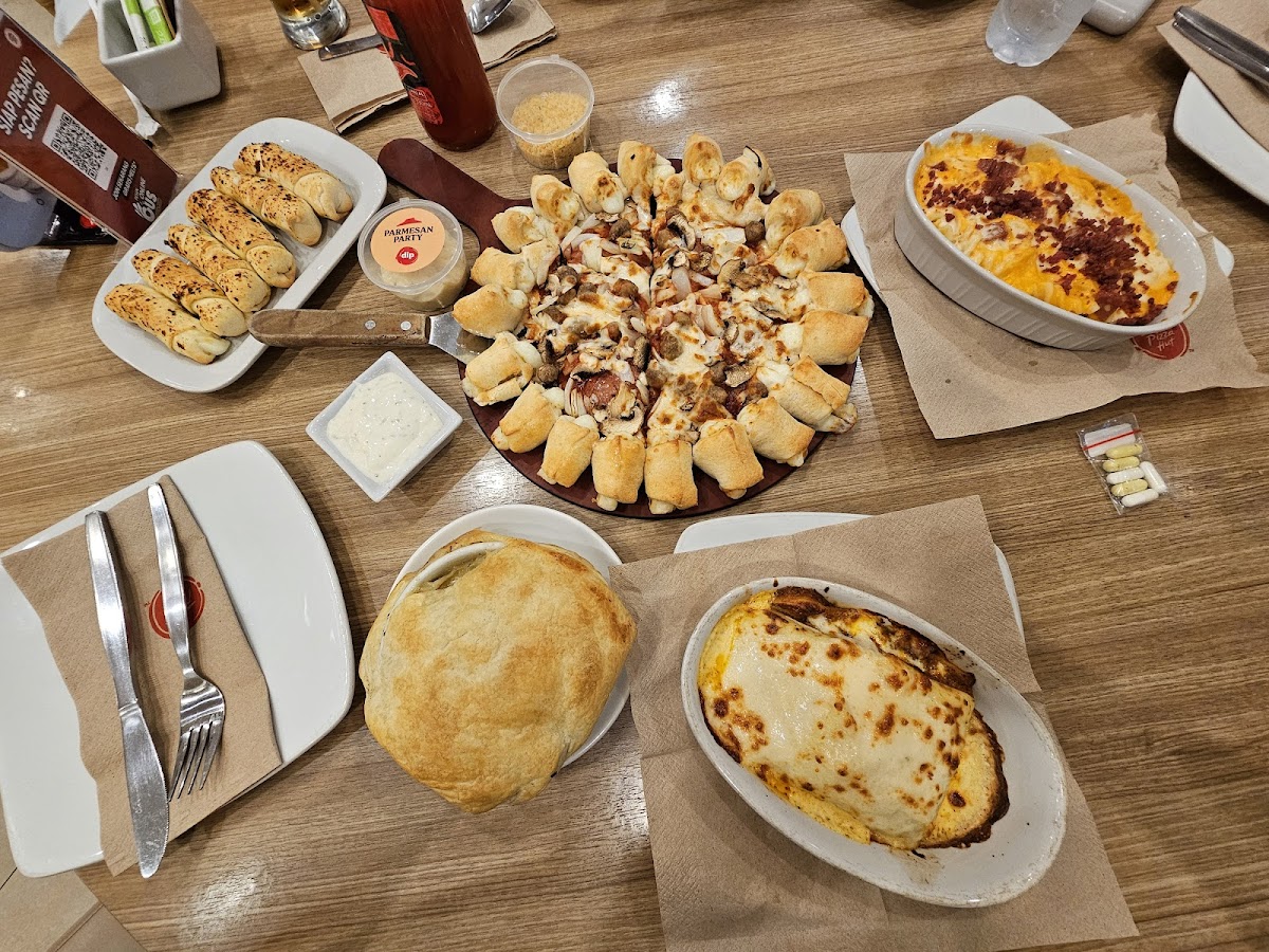 Pizza Hut Pandanaran-4