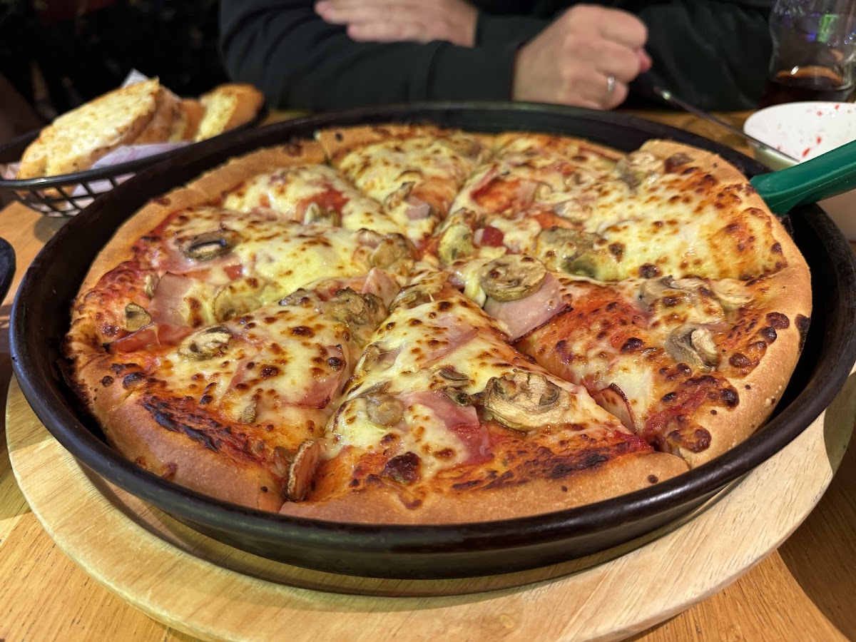 Pizza Hut Restaurants York Monks Cross-4