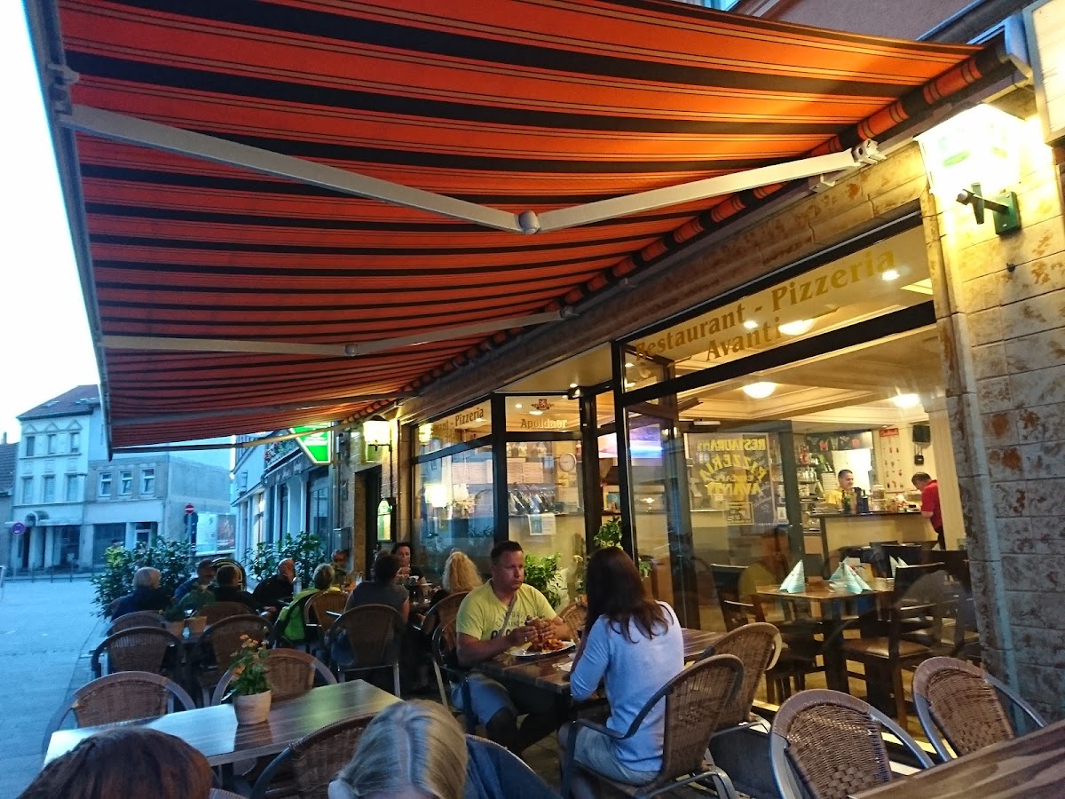 Pizzeria Avanti-4