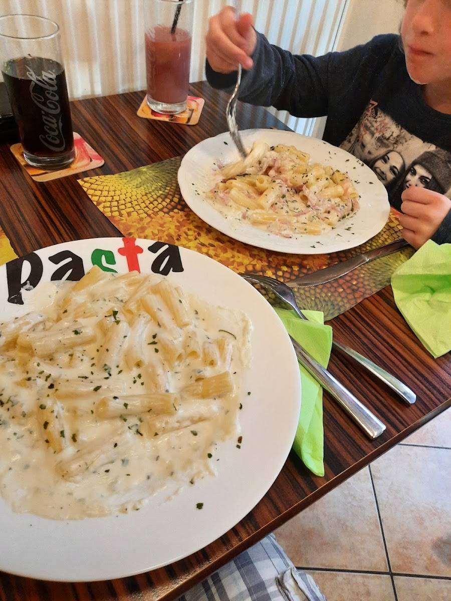 Pizzeria Avanti-8