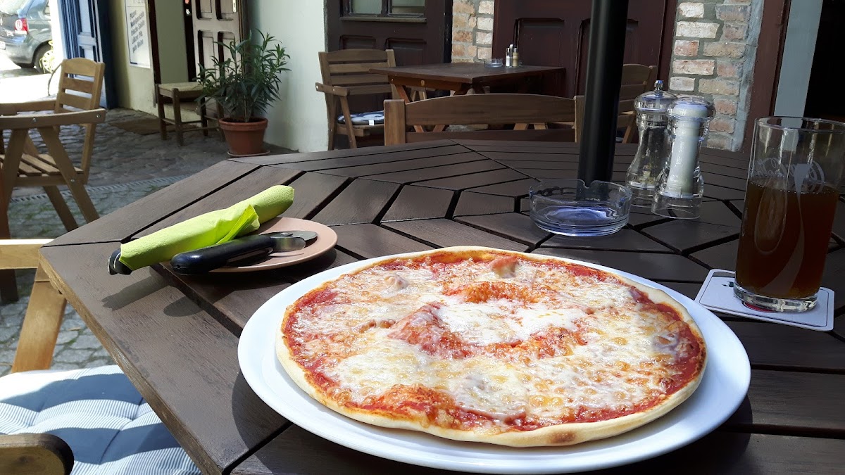 Pizzeria Blaue Grotte-2