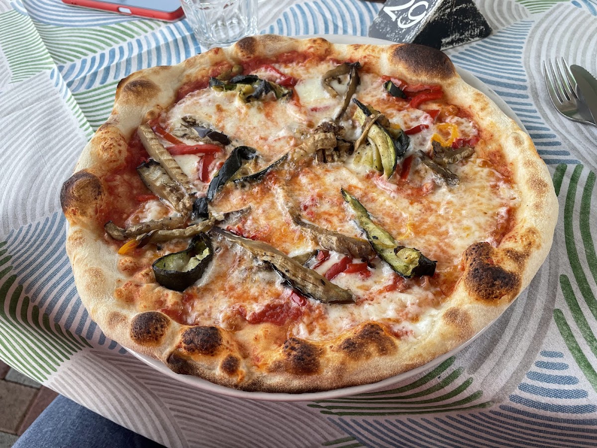 Pizzeria Damino-3