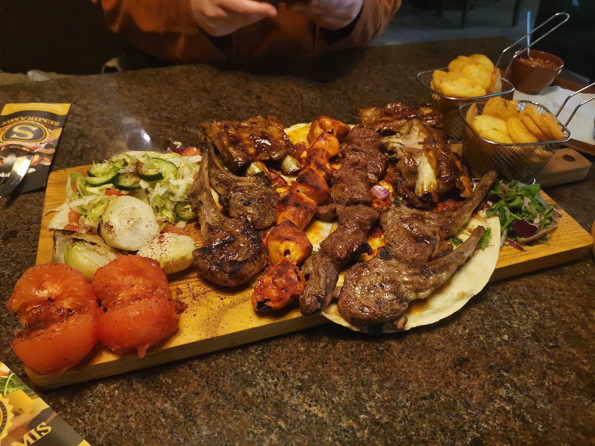 Pizzeria Grillroom Semiramis-6