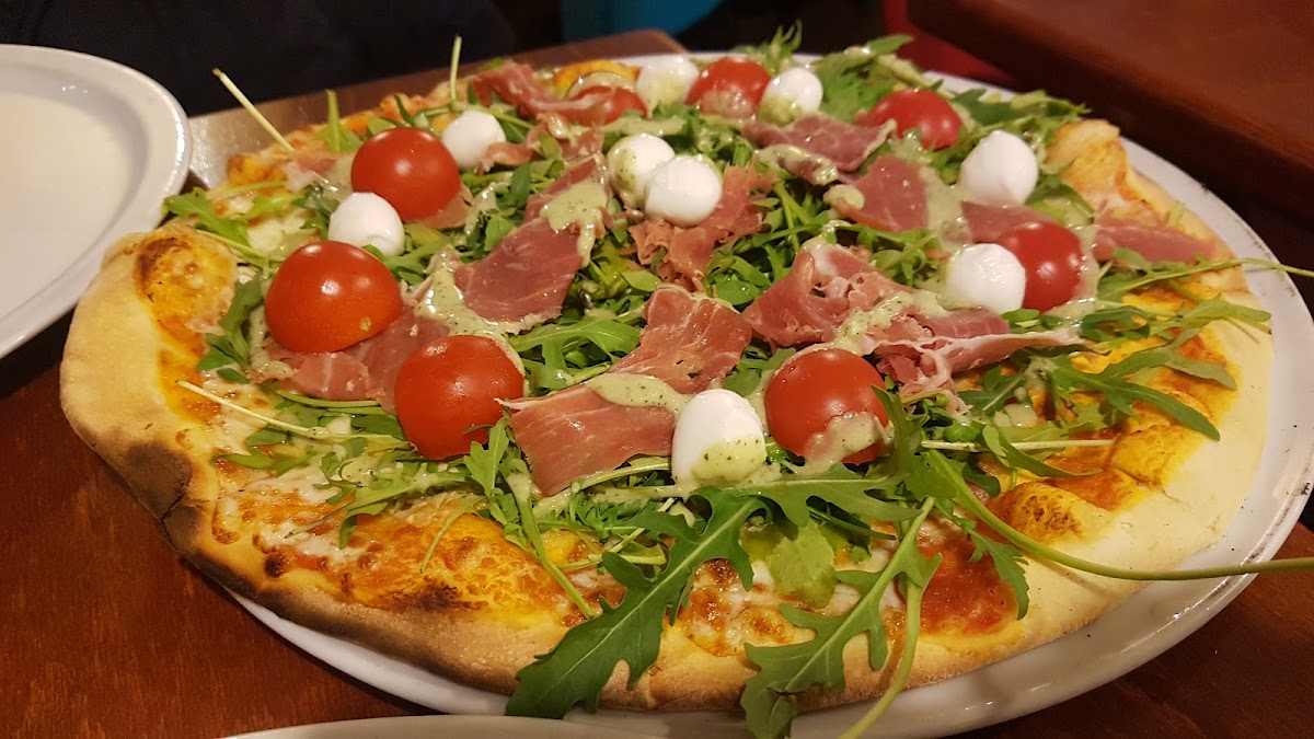 Pizzeria Il Napoli-8