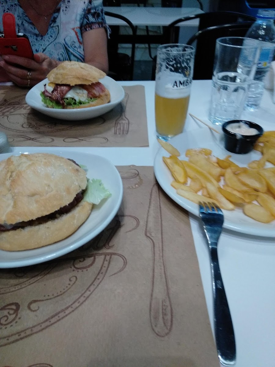 Pizzeria Italiana Mamma Mia Pita Gyros Y Cafeteria-5