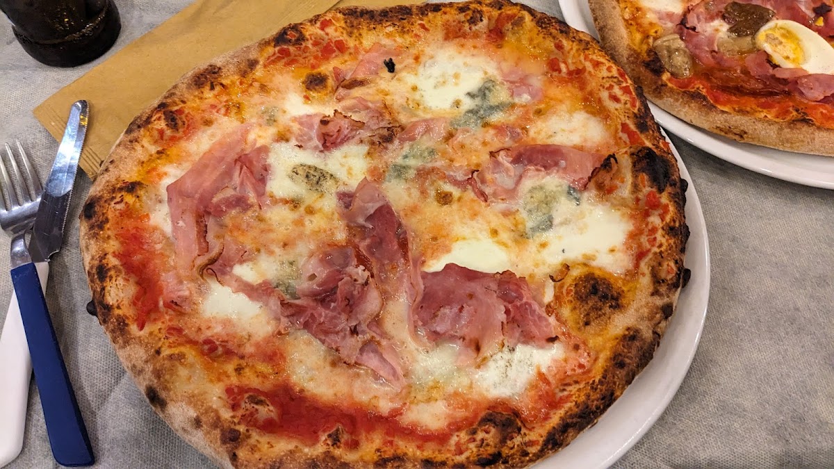 Pizzeria Michelangelo Di Nicotra Salvatore-5