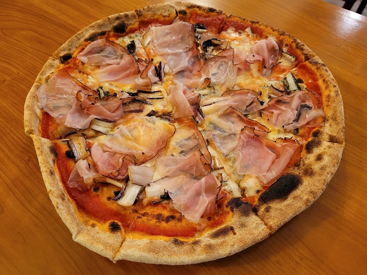 Pizzeria Pino S.n.c. Di Gorghetto Mara E Ivan-10